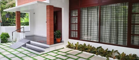 Theeram Guesthouse Villa in Thiruvananthapuram