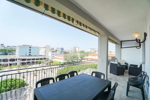 Day, Balcony/Terrace, Dining area