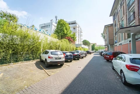 Inner courtyard view, Parking