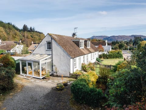 Holiday Home Jenkins Cottage by Interhome House in Fort Augustus