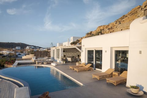 Property building, Day, Pool view, sunbed