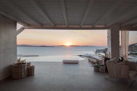 Patio, View (from property/room), Balcony/Terrace, Sea view, Sunrise, Sunset