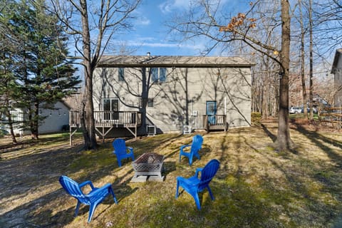 Adventures Await! Serene Backyard Near H20park! House in Massanutten