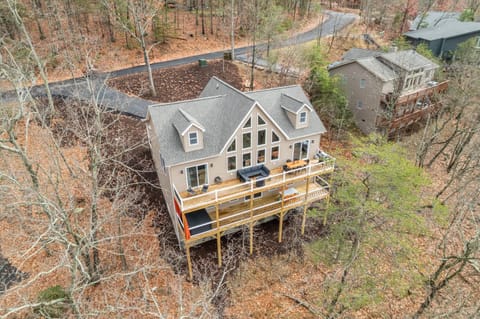 Luxe Lodge Designer Decorated Hot Tub Slope Views House in Massanutten