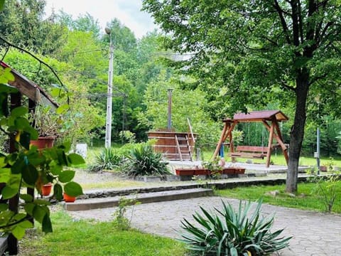 Hot Tub, Garden view