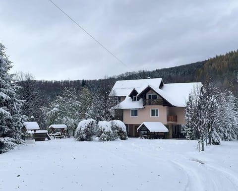 Property building, Day, Natural landscape, Winter, Mountain view