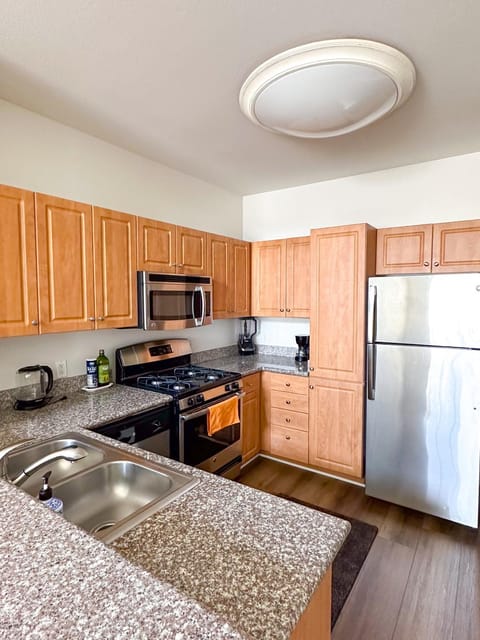 Kitchen or kitchenette, dishwasher, oven, pet friendly, toaster