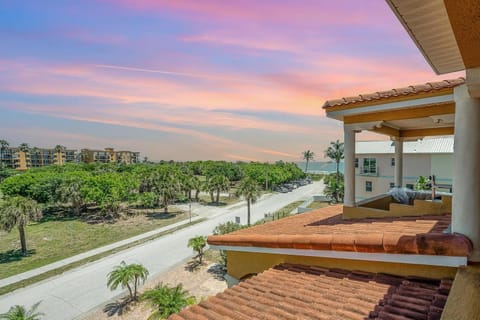 Natural landscape, View (from property/room), Balcony/Terrace