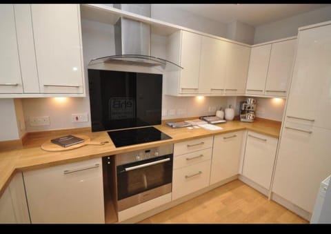 Luxury 4 bedroom 4 bathroom Haus in Royal Leamington Spa