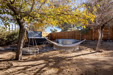 Spring, Day, Natural landscape, Garden, Hot Tub