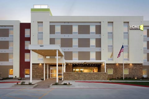 Home2 Suites by Hilton Midland Hotel in Midland