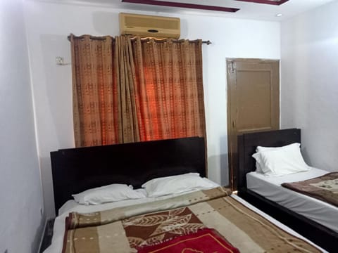 New White Rose Guest House Bed and Breakfast in Islamabad