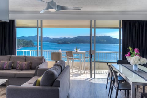 Living room, Sea view