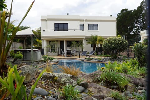 Ocean Breeze Resort Pauanui Apartment hotel in Auckland Region