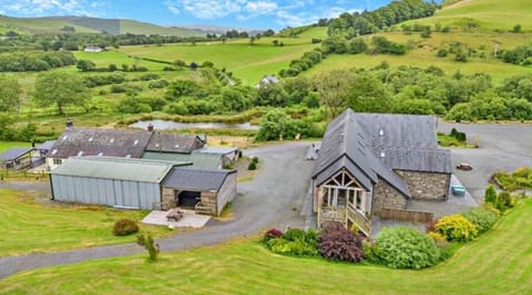 Finest Retreats - The Barn at Tynrhyd Retreat House in Wales