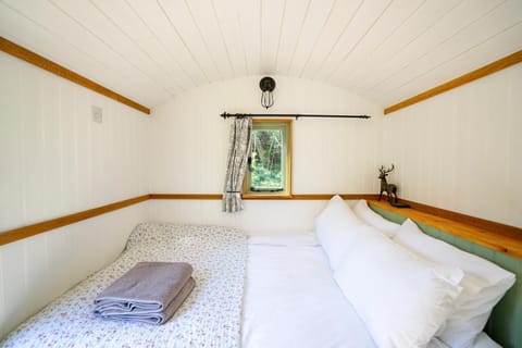 White Hill Shepherd's Hut Apartment in Sevenoaks District