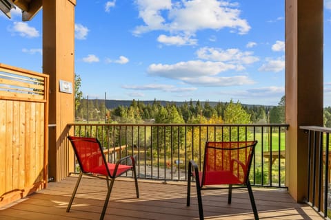 Patio, Spring, Day, Natural landscape, View (from property/room), Balcony/Terrace