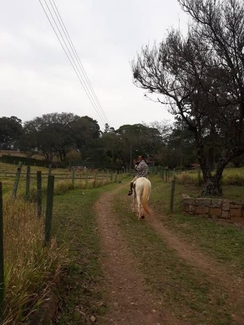 Hospede-se dentro de um Haras Casa in Louveira