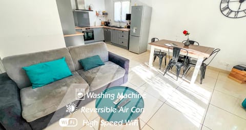 Kitchen or kitchenette, Living room, Seating area, dishwasher