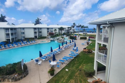 119 Condo Sunset Cove Ocean Pool Seven Mile Beach Apartamento in George Town