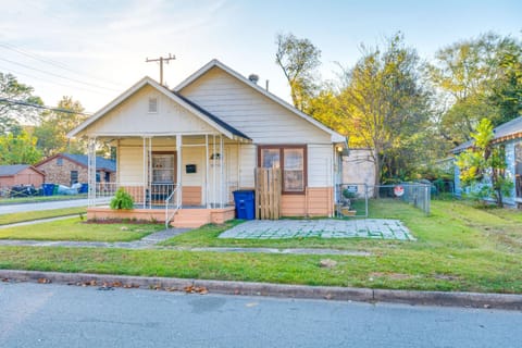 Centrally Located North Little Rock Studio with Yard Apartment in Little Rock