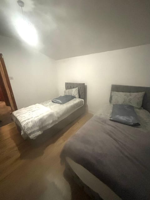 Room Bed and Breakfast in London Borough of Croydon