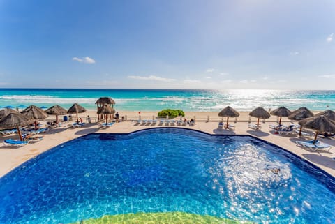 Beach, Pool view, Sea view, Swimming pool, sunbed