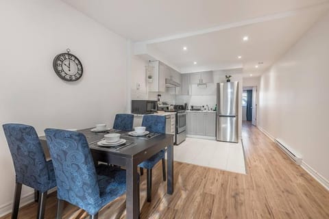 Ville-Marie - Cozy Apartment Apartment in Laval