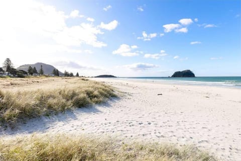 Nearby landmark, Beach, Mountain view, Sea view