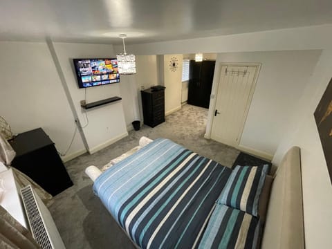 TV and multimedia, Evening entertainment, Bedroom