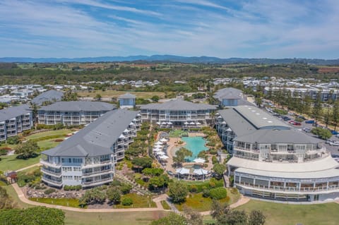 Property building, Day, Natural landscape, Mountain view, Pool view