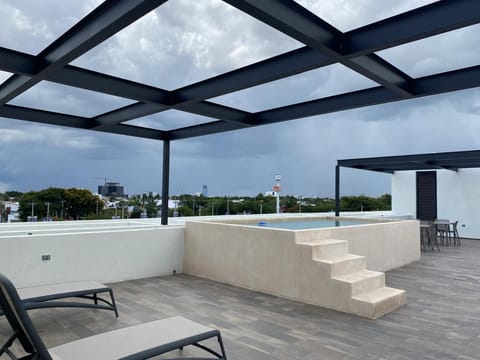 Balcony/Terrace, Swimming pool