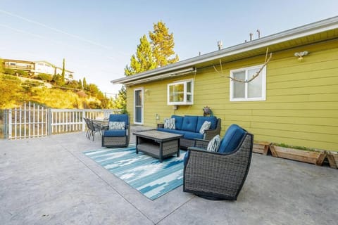 The Golden Hour On Klamath Lake House in Klamath Falls