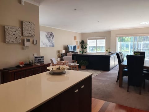 Luxury 3 Bedroom Townhouse Appartement in Shepparton