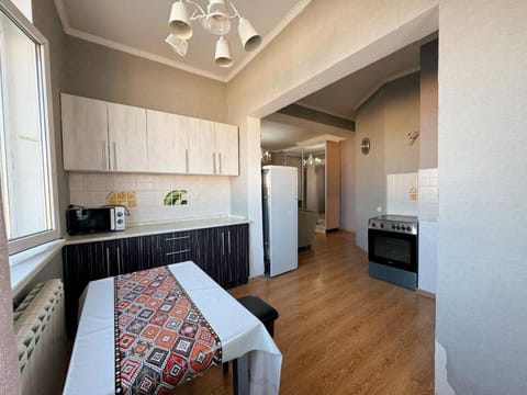 В самом центре Алматы , удобная квартира Apartment in Almaty