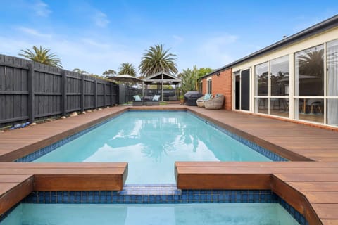 The Pool House House in Dromana