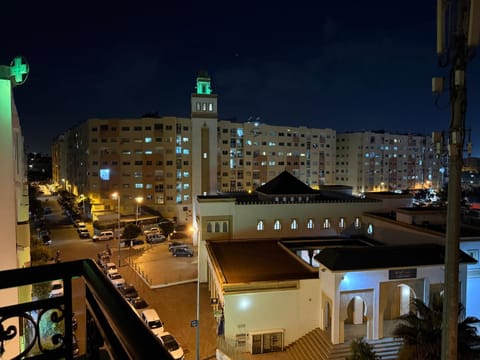 View (from property/room), Balcony/Terrace, Landmark view