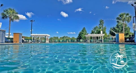 Pool view, Swimming pool, sunbed