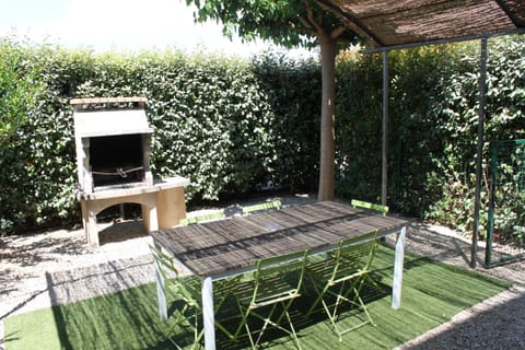 Garden, Dining area