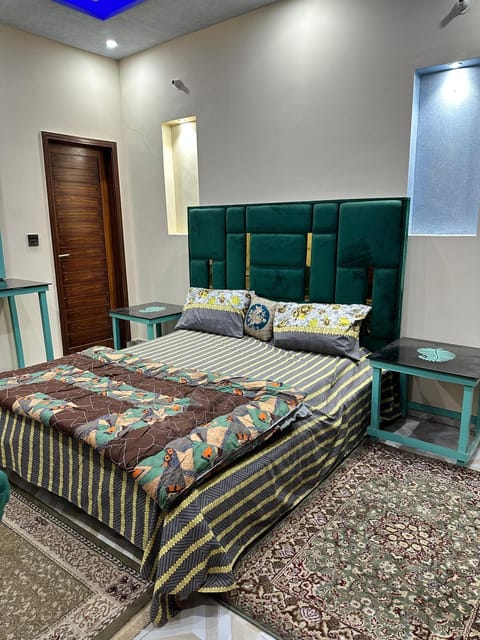 House 1084 Vacation rental in Lahore