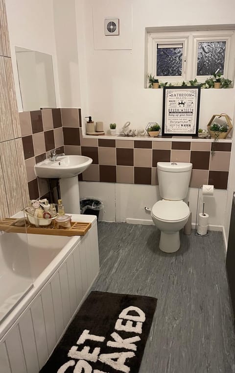 Toilet, Bathroom, Bath