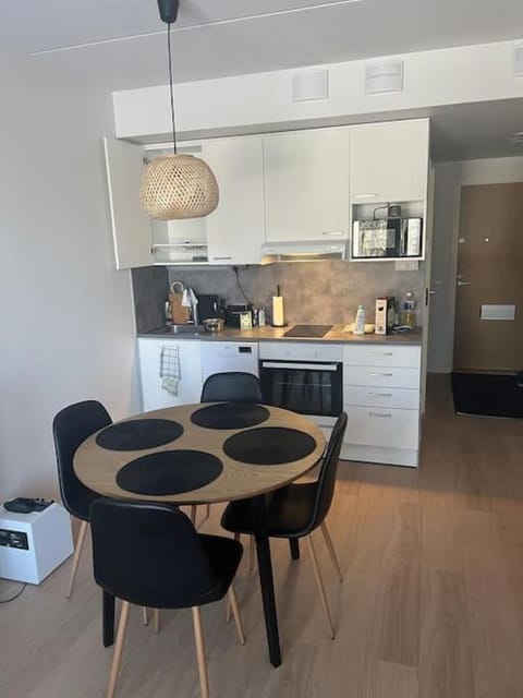 Moderni uudisyksiö pk-seudulla Apartment in Helsinki