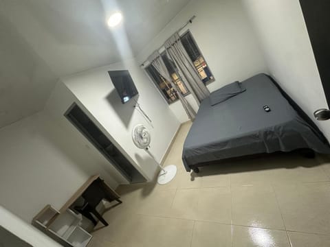 Communal lounge/ TV room, Bed, TV and multimedia, Bedroom