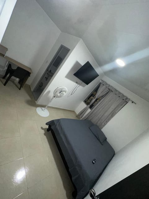 Bed, TV and multimedia, Bedroom