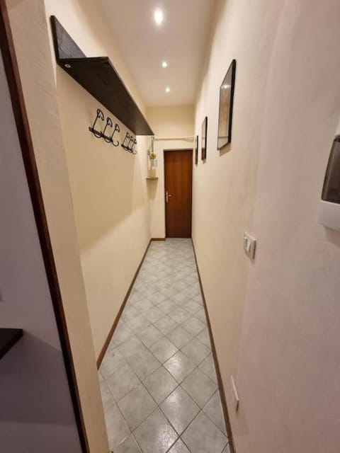 Via Vittorio Veneto large independent apartment Apartment in Bologna