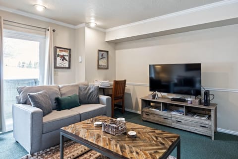 Cozy Gem, 5-minute walk to Park City Mountain Resort and steps away from Main Street Park City Resort in Park City