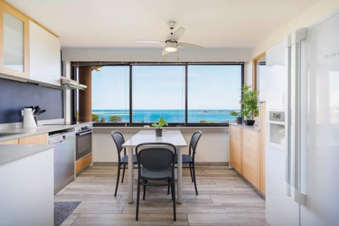 Natural landscape, Kitchen or kitchenette, Dining area