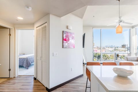 2BR WeHo Penthouse Lux Apartment in West Hollywood