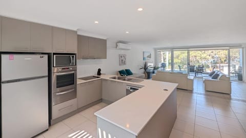 Aqua Vista by Experience Jervis Bay Apartment in Huskisson