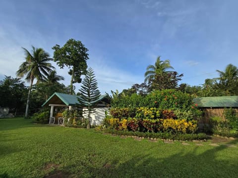 Lolo Eyong's Farm Retreat and Resort Villa in Bicol